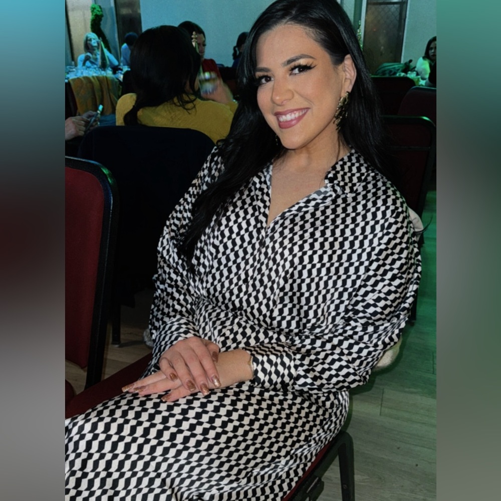 Meet your Posher, Raquel